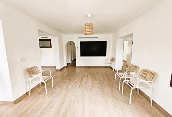 Venta - Chalet Independiente -
Jávea