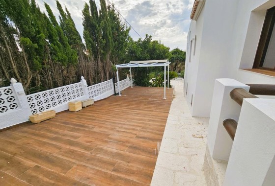 Venta - Chalet Independiente -
Jávea