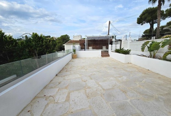 Venta - Chalet Independiente -
Jávea