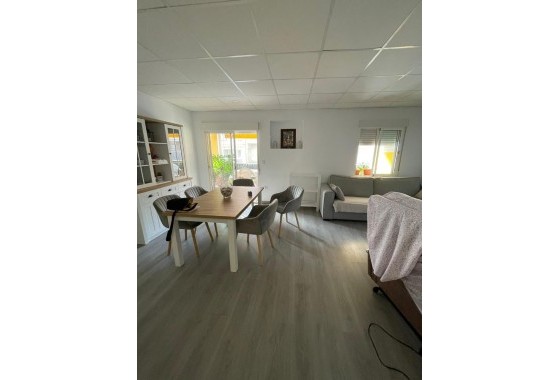 Wiederverkauf - Wohnung / Apartment -
Guardamar del Segura