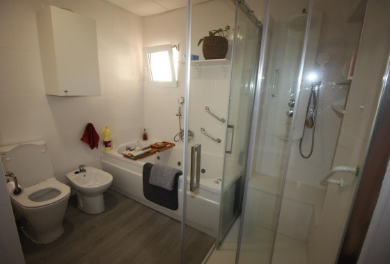 Wiederverkauf - Wohnung / Apartment -
Guardamar del Segura