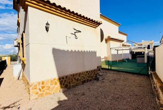Herverkoop - Vrijstaande villa -
Los Montesinos - La Herrada