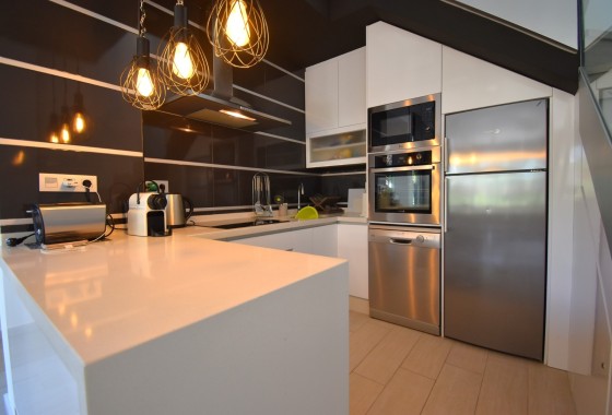 Resale - Semi Detached Villa -
Orihuela Costa - Lomas de Cabo Roig