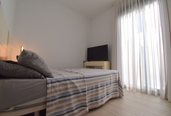 Resale - Semi Detached Villa -
Orihuela Costa - Lomas de Cabo Roig
