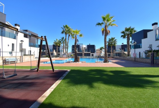 Resale - Semi Detached Villa -
Orihuela Costa - Lomas de Cabo Roig