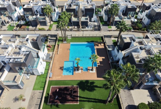 Resale - Semi Detached Villa -
Orihuela Costa - Lomas de Cabo Roig