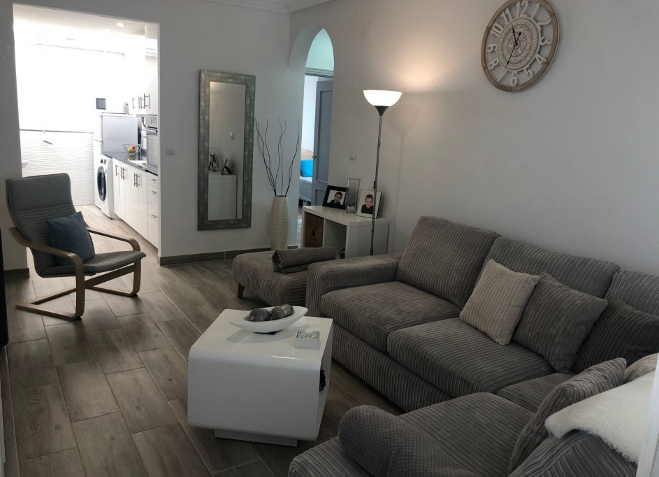 Sale - Apartment / flat -
Orihuela - Entre Naranjos - Vistabella