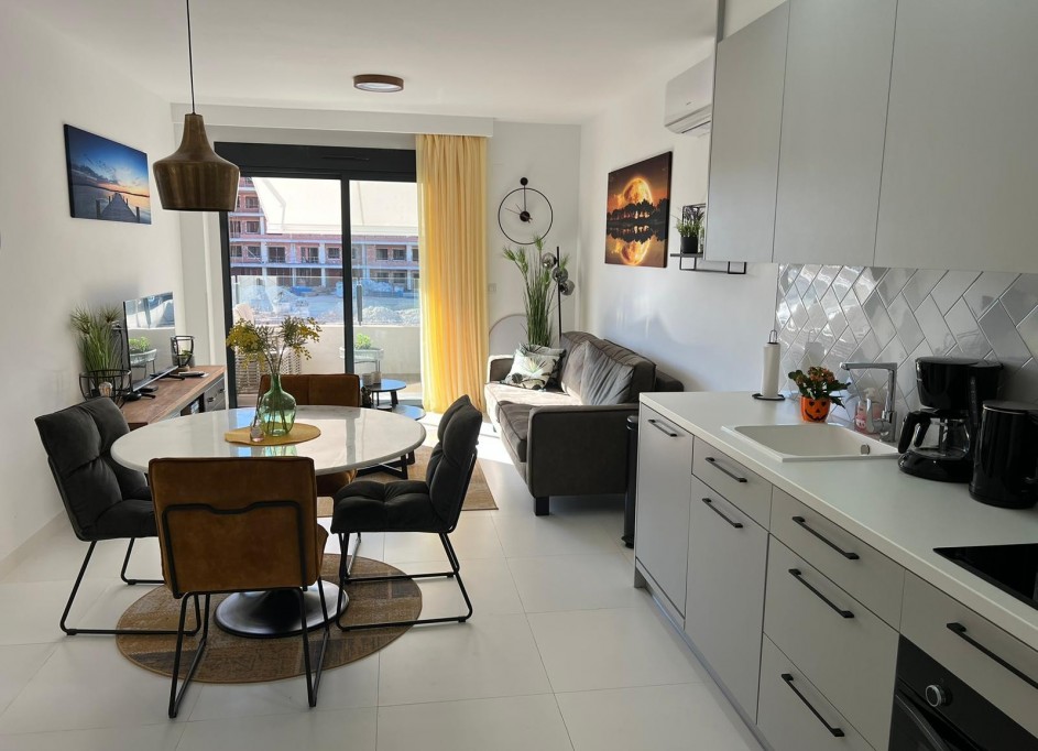Herverkoop - Appartement / flat -
San Miguel de Salinas