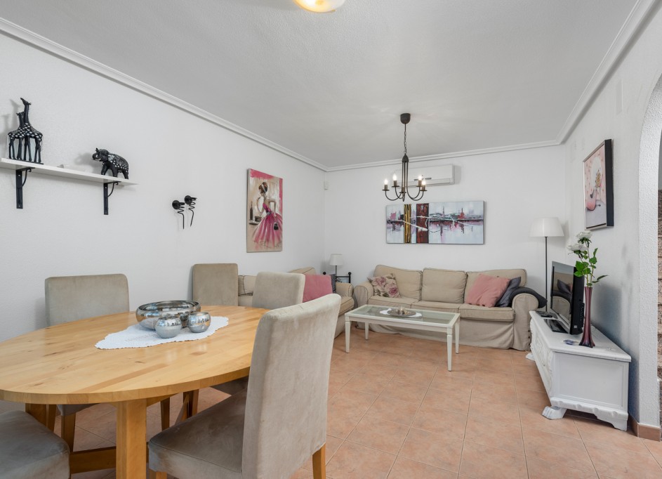Återförsäljning - Lägenhet / lägenhet -
Guardamar del Segura