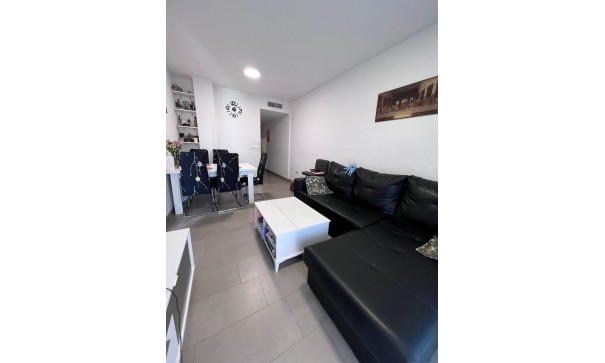 Resale - Wohnung -
Torrevieja - Center