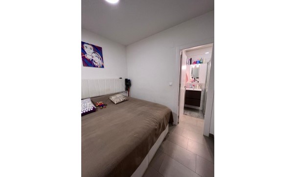 Resale - Wohnung -
Torrevieja - Center