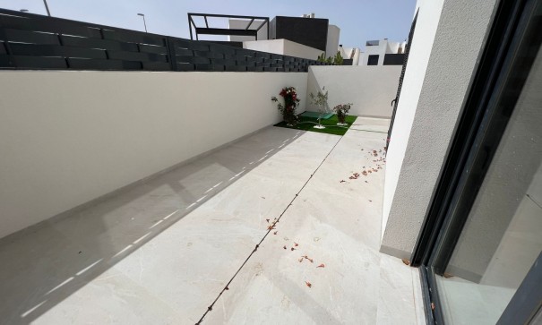 Obra Nueva - Villa adosada -
Benijofar