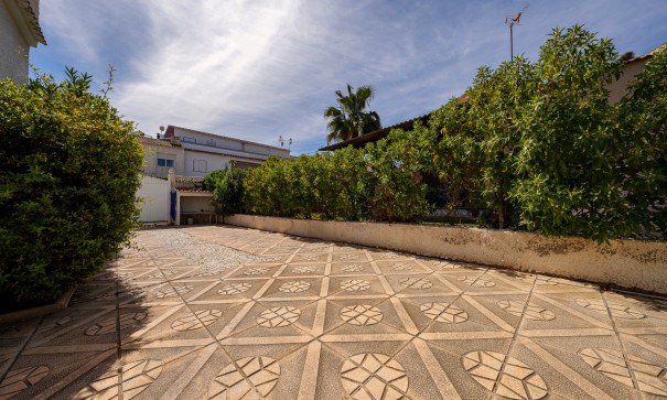 Sprzedaż - Villa -
La Zenia - Beachside