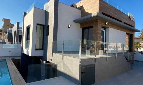 Nouvelle construction - Villa Individuelle -
Torrevieja - La Mata