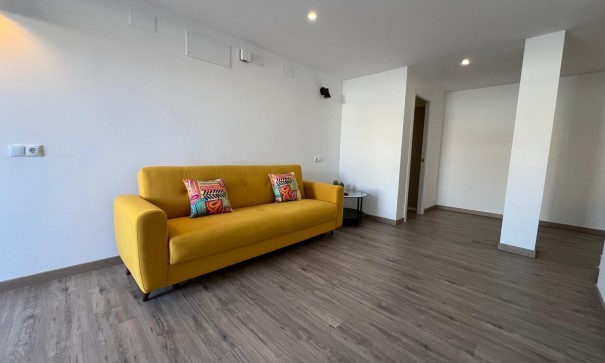 Sale - Semi Detached Villa -
Torrevieja - Torreblanca