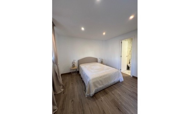 Sale - Semi Detached Villa -
Torrevieja - Torreblanca