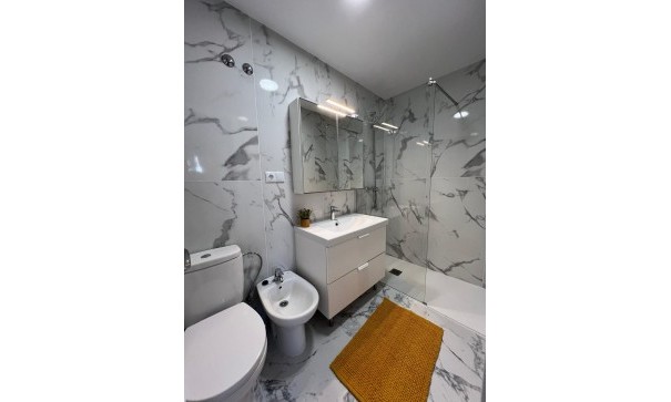 Sale - Semi Detached Villa -
Torrevieja - Torreblanca