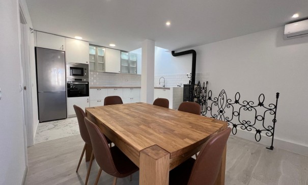 Sale - Semi Detached Villa -
Torrevieja - Torreblanca