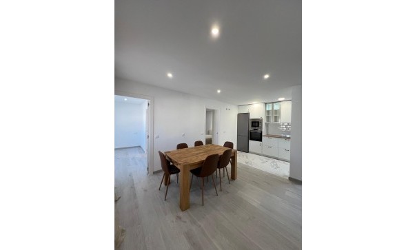 Sale - Semi Detached Villa -
Torrevieja - Torreblanca