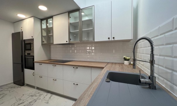 Sale - Semi Detached Villa -
Torrevieja - Torreblanca