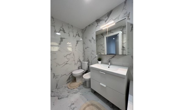 Sale - Semi Detached Villa -
Torrevieja - Torreblanca