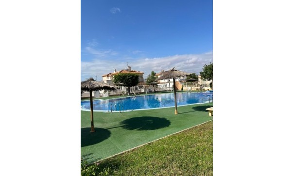 Sale - Semi Detached Villa -
Torrevieja - Torreblanca