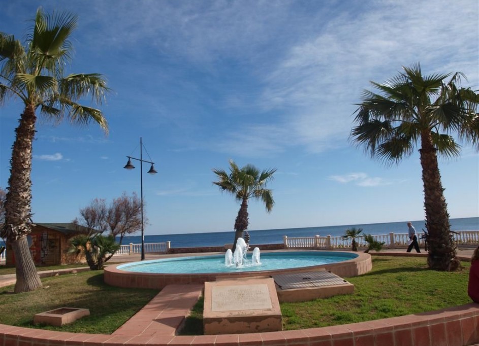 Sprzedaż - Mieszkanie w bloku -
Torrevieja - Playa del Cura