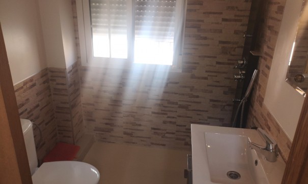 Sprzedaż - Willa wolnostojąca -
Los Montesinos - La Herrada