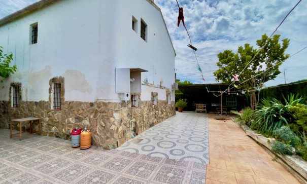 Sale - Finca Country Property -
Orihuela