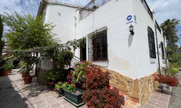 Sale - Finca Country Property -
Orihuela