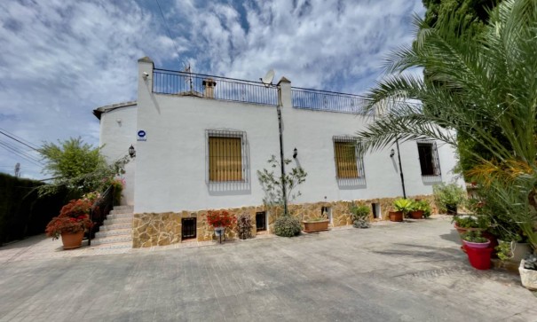Sale - Finca Country Property -
Orihuela
