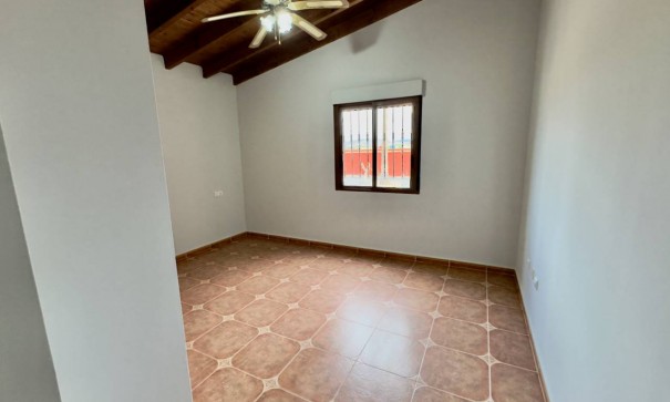 Venta - Chalet Independiente -
Orihuela