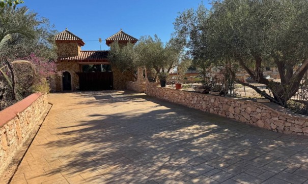 Resale - Finca Landgut -
Los Montesinos