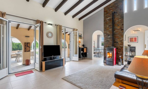 Videresalg - Finca landejendom -
Rafal