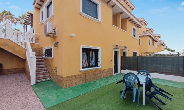 Videresalg - Dobbeltvilla -
Ciudad Quesada - Rojales - Lo Marabu