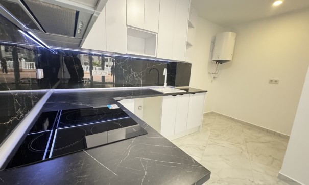 Återförsäljning - Lägenhet lägenhet -
Torrevieja