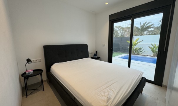 Resale - Freistehende Villa -
Pilar de la Horadada