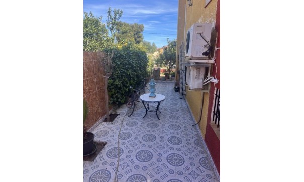 Sprzedaż - Willa wolnostojąca -
Punta Prima