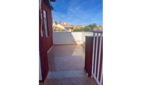 Sprzedaż - Willa wolnostojąca -
Punta Prima