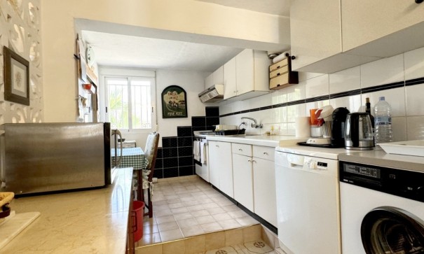 Sale - Detached Villa -
Orihuela Costa - La Zenia