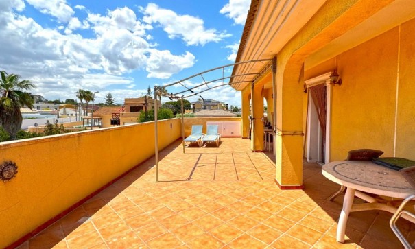Sale - Detached Villa -
Torrevieja - Los Balcones - Los Altos del Edén