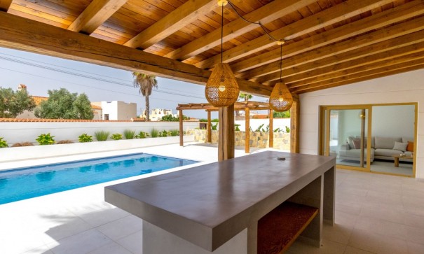 Resale - Freistehende Villa -
Torrevieja - Torreta florida