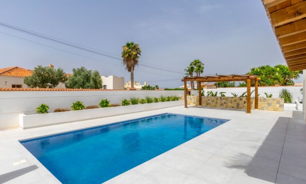 Resale - Freistehende Villa -
Torrevieja - Torreta florida