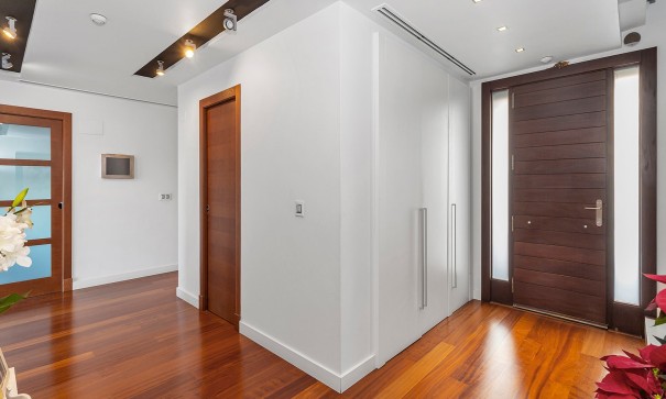 Återförsäljning - Fristående villa -
Algorfa - La Finca Golf Resort