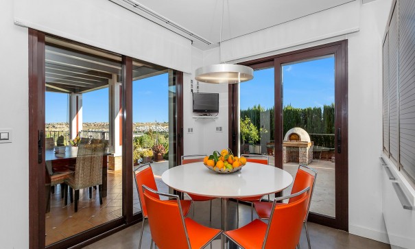 Återförsäljning - Fristående villa -
Algorfa - La Finca Golf Resort