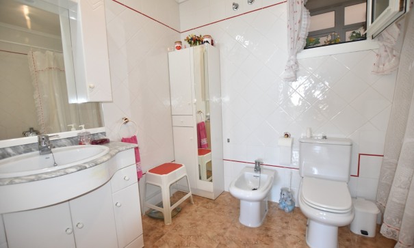 Revente - Appartement -
Torrevieja - La Mata