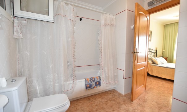 Revente - Appartement -
Torrevieja - La Mata