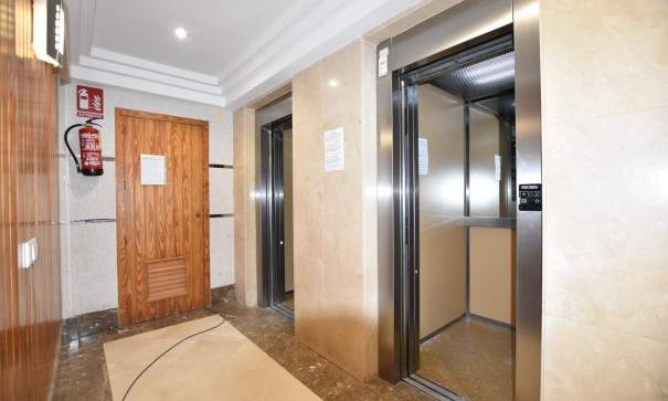 Revente - Appartement -
Torrevieja - La Mata