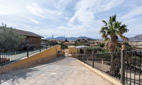 Återförsäljning - Fristående villa -
Bigastro