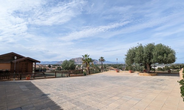 Återförsäljning - Fristående villa -
Bigastro